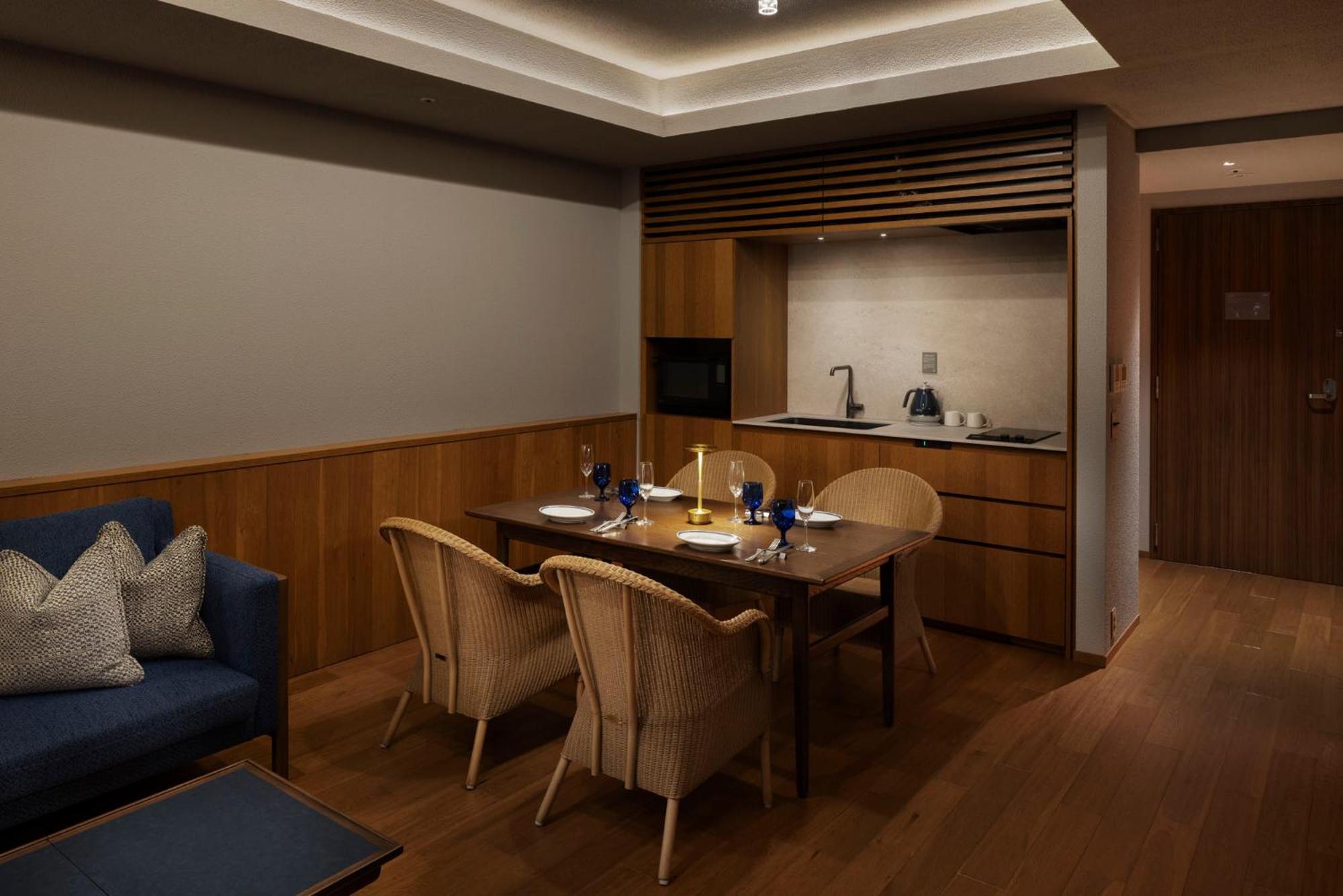 Southwest Grand Hotel Νάχα Εξωτερικό φωτογραφία